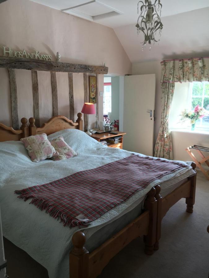 Higher Biddacott Farm Chittlehampton Extérieur photo
